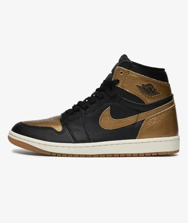 Air Jordan 1 Retro High OG "Black Metallic Gold"